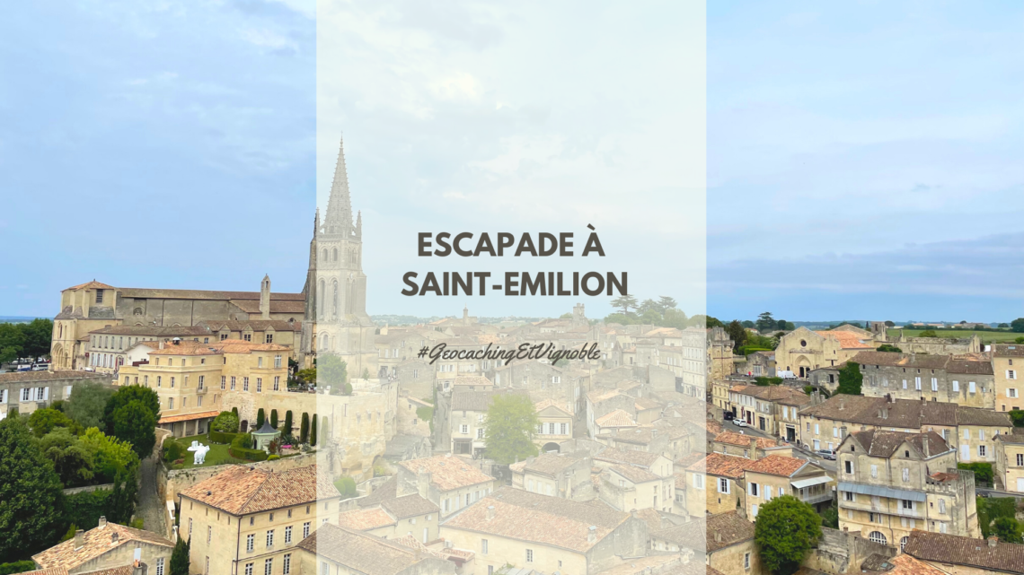 Vue sur les toits de la cité de Saint-Emilion